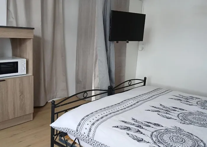 Domaine De Lasfonds Bed & Breakfast Rieupeyroux (Aveyron)