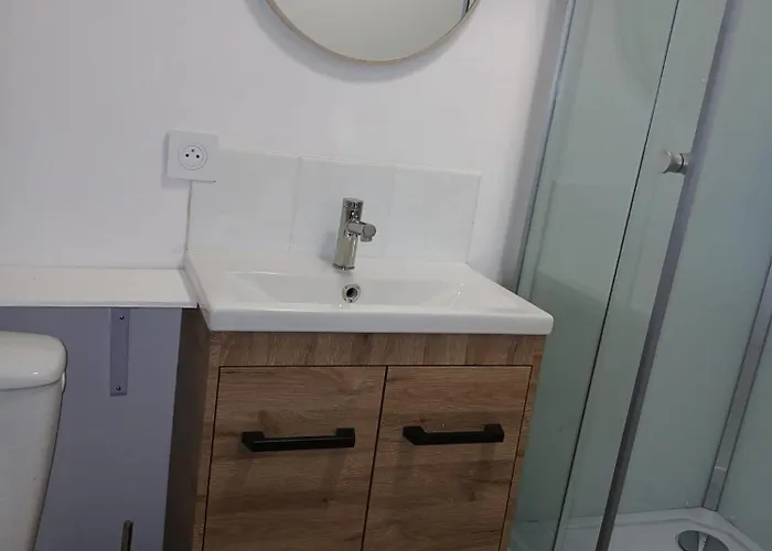 Domaine De Lasfonds Bed & Breakfast 3*