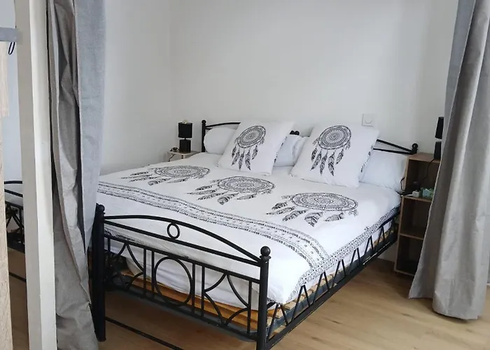 Domaine De Lasfonds 3* Rieupeyroux (Aveyron)